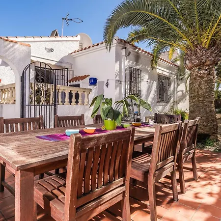 Casa Lantana Βίλα Γιαβέα